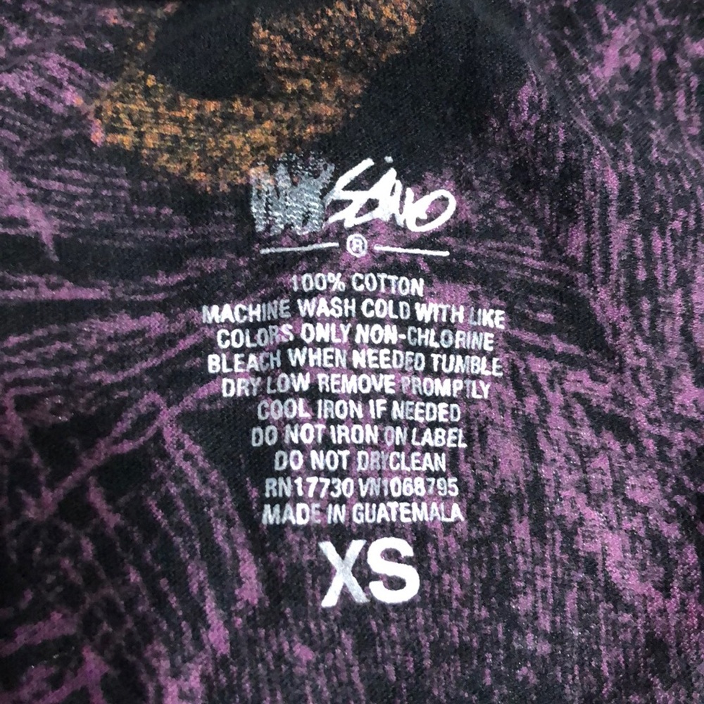 Shirt - Picture 2 of 4